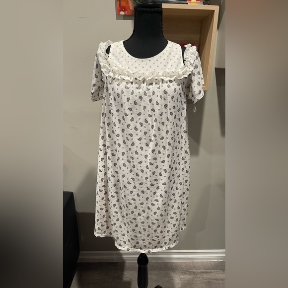 Lauren Conrad Ruffle Cold-Shoulder‎ Dress - Picture 6 of 6